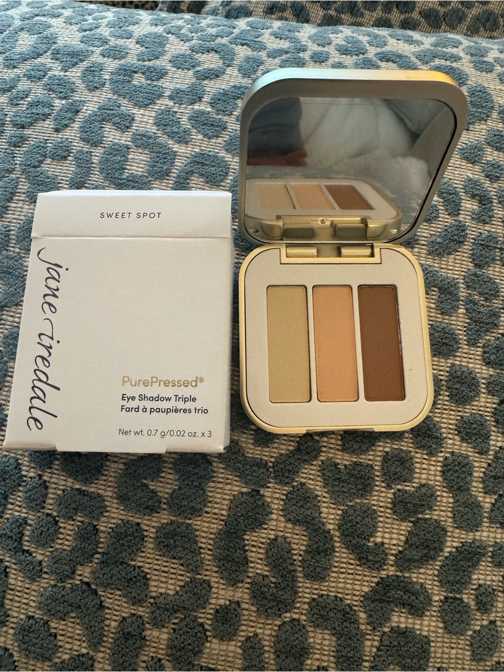Pure Pressed® Eye Shadow Triple sweet spot
Brand new, unused